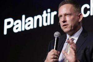 Diputados opositores buscan anticiparse a los planes de Peter Thiel en la Argentina