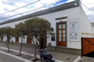 El cadete de la Policía del Chubut sigue internado y el Gobierno desmintió que haya sido golpeado