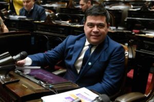 Treffinger es acusado de «frenar» proyectos de control y permisos de pesca