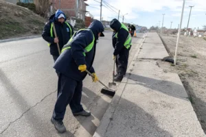 Se intensifica la limpieza en espacios públicos de la ciudad