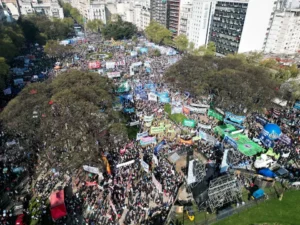 Docentes universitarios convocaron un nuevo paro nacional por una semana