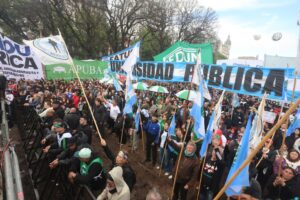 La justicia le da tiempo y excusas al Gobierno para no pagar a las universidades