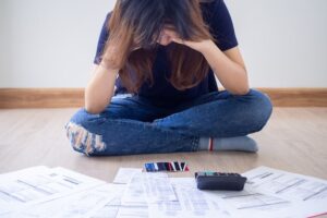 El 72% de los menores de 40 años no llega al día 20 de cada mes