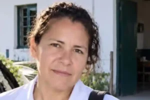 Se paralizan las clases en todo el país por el femicidio de la maestra rural en Corrientes